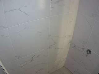 voyeurcam-casa-salsa-bathroom-8