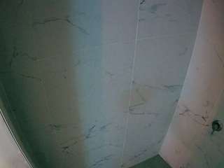 voyeurcam-casa-salsa-bathroom-8