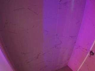 voyeurcam-casa-salsa-bathroom-8