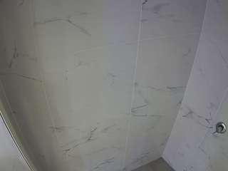 voyeurcam-casa-salsa-bathroom-8