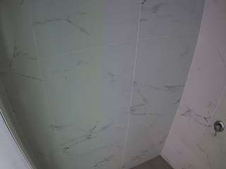 voyeurcam-casa-salsa-bathroom-8