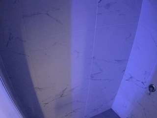 voyeurcam-casa-salsa-bathroom-8