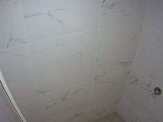 voyeurcam-casa-salsa-bathroom-8