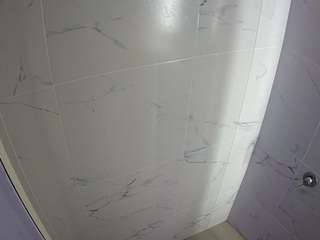 voyeurcam-casa-salsa-bathroom-8