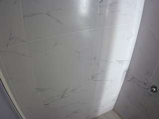 voyeurcam-casa-salsa-bathroom-8