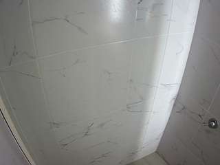 voyeurcam-casa-salsa-bathroom-8