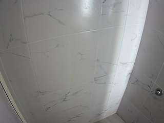voyeurcam-casa-salsa-bathroom-8