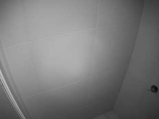 voyeurcam-casa-salsa-bathroom-8