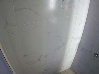 voyeurcam-casa-salsa-bathroom-8