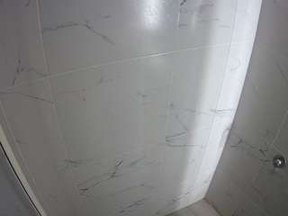 voyeurcam-casa-salsa-bathroom-8