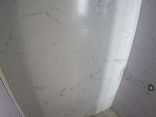 voyeurcam-casa-salsa-bathroom-8
