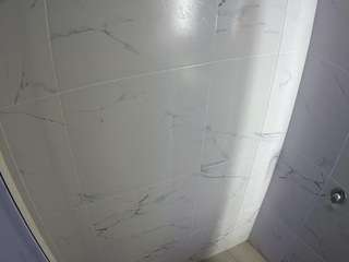 voyeurcam-casa-salsa-bathroom-8