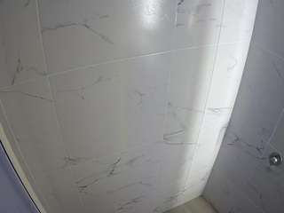 voyeurcam-casa-salsa-bathroom-8