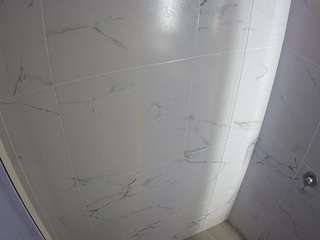 voyeurcam-casa-salsa-bathroom-8