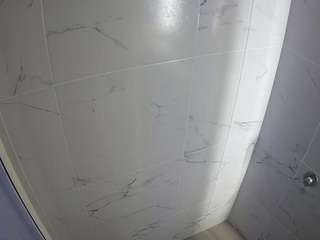 voyeurcam-casa-salsa-bathroom-8