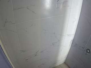 voyeurcam-casa-salsa-bathroom-8