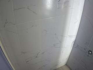 voyeurcam-casa-salsa-bathroom-8