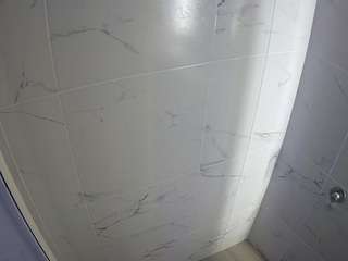 voyeurcam-casa-salsa-bathroom-8