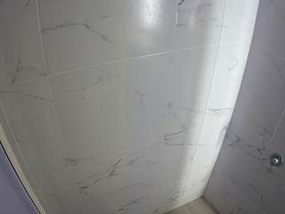 voyeurcam-casa-salsa-bathroom-8