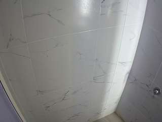 voyeurcam-casa-salsa-bathroom-8