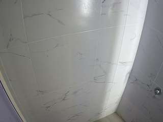 voyeurcam-casa-salsa-bathroom-8