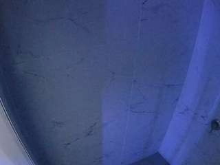 Dieses Model ist jetzt live. voyeurcam-casa-salsa-bathroom-8