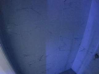Эта модель сейчас онлайн. voyeurcam-casa-salsa-bathroom-8