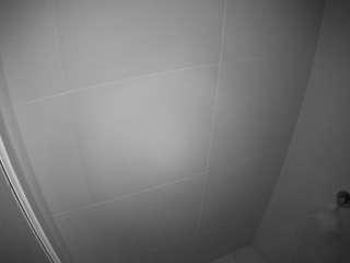 voyeurcam-casa-salsa-bathroom-8