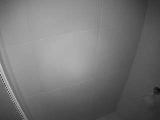 voyeurcam-casa-salsa-bathroom-8