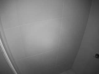 voyeurcam-casa-salsa-bathroom-8