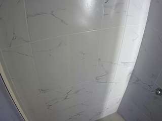 voyeurcam-casa-salsa-bathroom-8