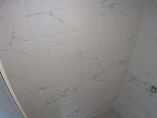 voyeurcam-casa-salsa-bathroom-8