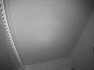 voyeurcam-casa-salsa-bathroom-8