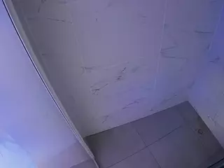 voyeurcam-casa-salsa-bathroom-8's Live Sex Cam Show