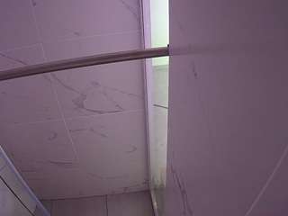 camsoda voyeurcam-casa-salsa-bathroom-9