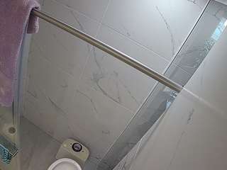 voyeurcam-casa-salsa-bathroom-9