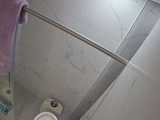 voyeurcam-casa-salsa-bathroom-9