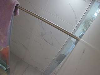voyeurcam-casa-salsa-bathroom-9