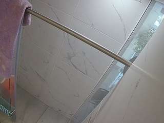 voyeurcam-casa-salsa-bathroom-9