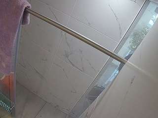 voyeurcam-casa-salsa-bathroom-9