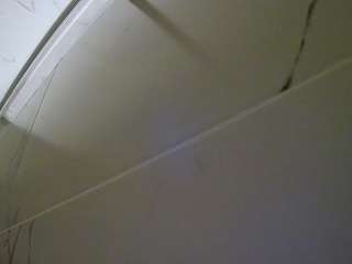 voyeurcam-casa-salsa-bathroom-9