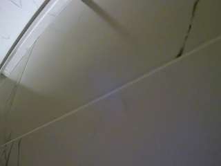 voyeurcam-casa-salsa-bathroom-9