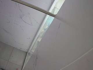 voyeurcam-casa-salsa-bathroom-9