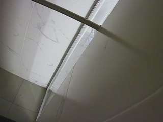 voyeurcam-casa-salsa-bathroom-9