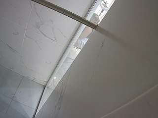 voyeurcam-casa-salsa-bathroom-9
