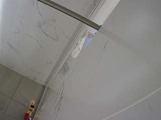 voyeurcam-casa-salsa-bathroom-9