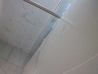 voyeurcam-casa-salsa-bathroom-9