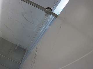 voyeurcam-casa-salsa-bathroom-9