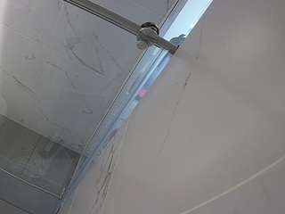 voyeurcam-casa-salsa-bathroom-9