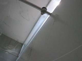 voyeurcam-casa-salsa-bathroom-9